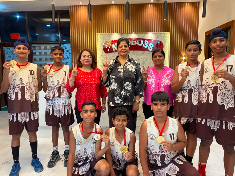 ब्रिटिश ओलिविया स्कूल ने फिर रचा इतिहास जिला स्तरीय बास्केटबॉल प्रतियोगिता में दूसरी बार हासिल किया गोल्ड मेडल