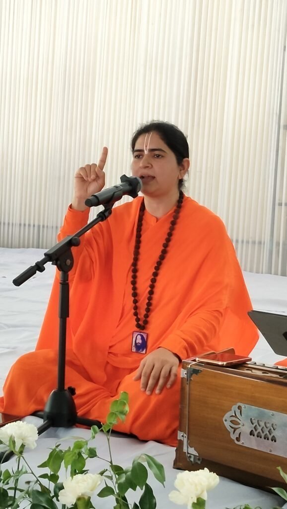 आत्मा अजर-अमर है, शरीर नश्वर: साध्वी गरिमा भारती आध्यात्मिक ज्ञान से ही जीवन और मृत्यु के गूढ़ रहस्यों को समझना संभव : स्वामी सज्जनानंद